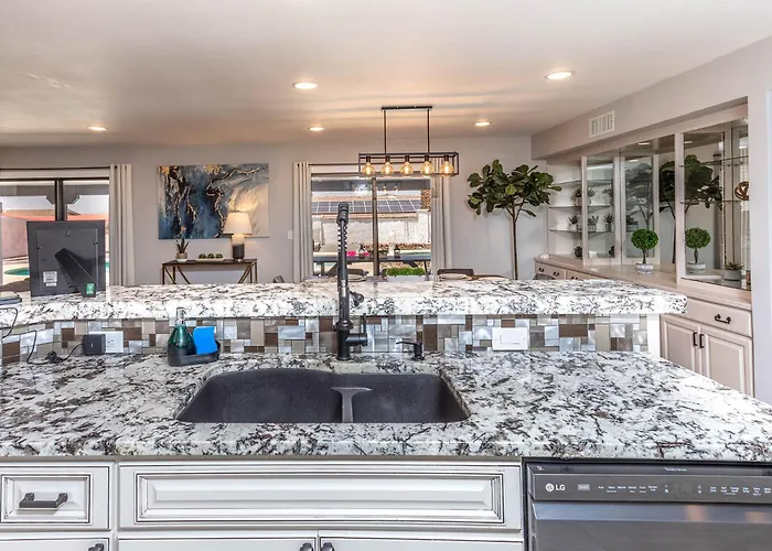 Havasu Viejo - Pool, Spa, Game Room, Fire Pit Apartment *